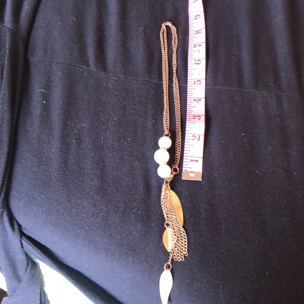 Gold tone‎ chain with pearls